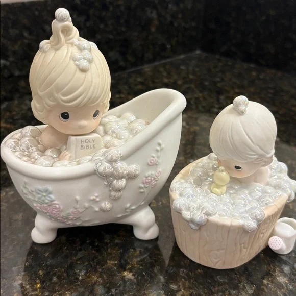 Precious moments a tub full of love he cleansed my soul bath bubbles figurine - Picture 7 of 13
